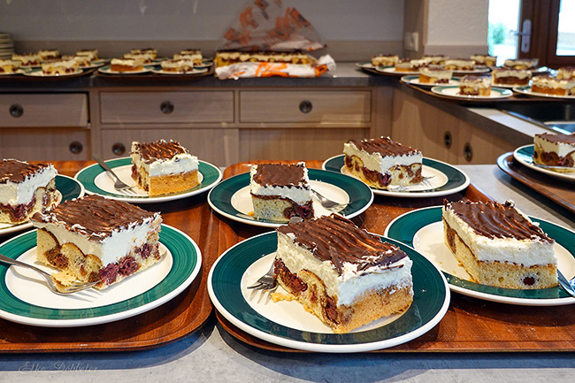 leckerer Kuchen im Café am Kirchplatz / Heddesdorfer Kirche in Neuwied